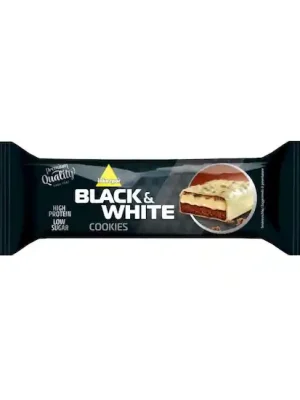 Proteinová tyčinka s polevou z tmavé čokolády Premium black&white 45g Poslední Šance